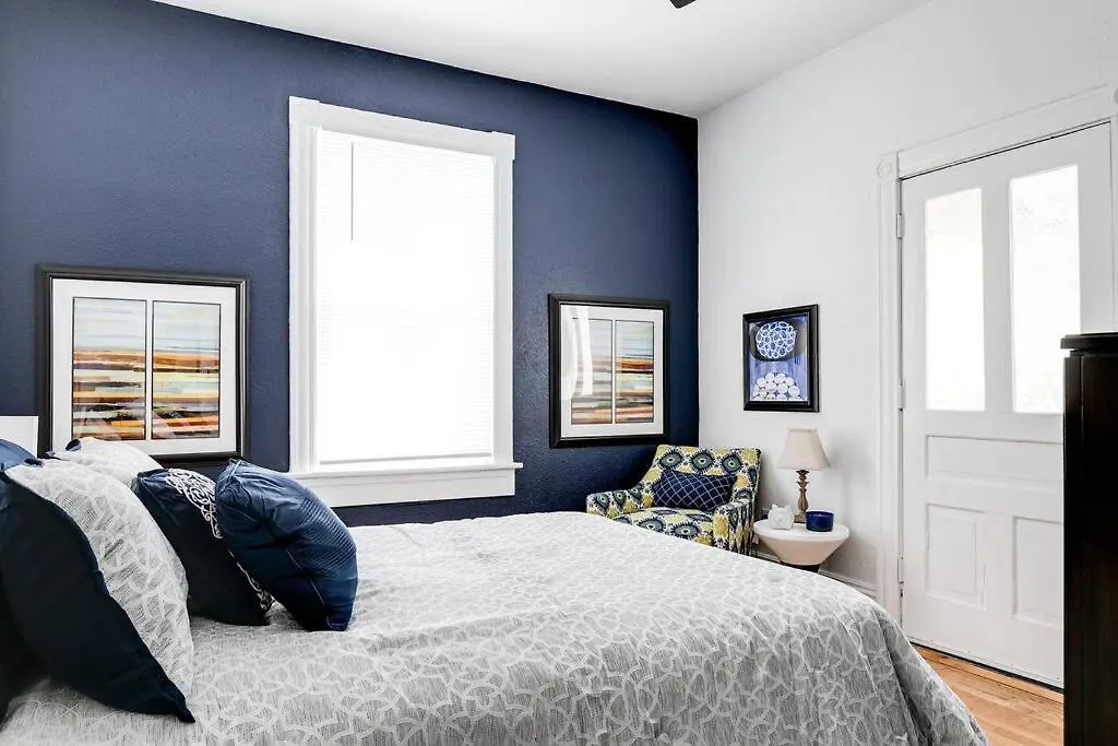 Chic Urban Couples Retreat: Perfect Getaway 'N Rva Apartment Richmond United States