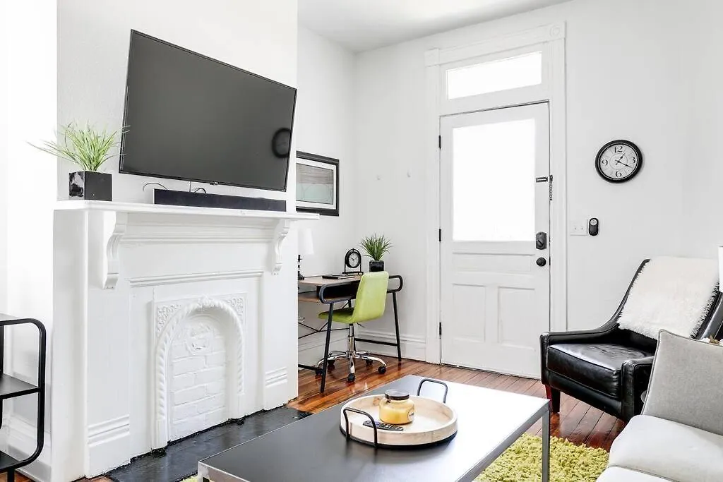 Chic Urban Couples Retreat: Perfect Getaway 'N Rva Apartment Richmond United States