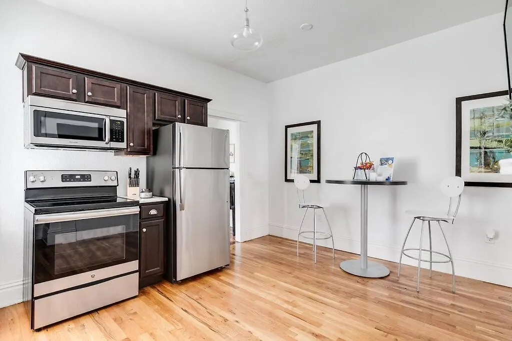 Apartamento Chic Urban Couples Retreat: Perfect Getaway 'N Rva Richmond
